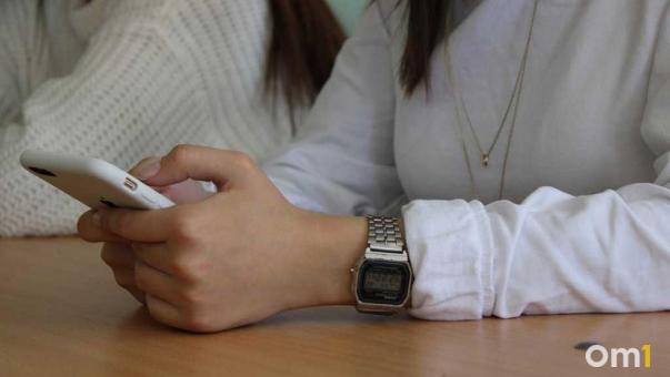 В Омске мошенники используют имя замминистра труда для обмана