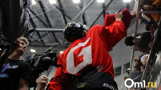 «Бззз — это Хмелевски?»: «Авангард» сделал прозрачный намёк на контракт с новым игроком