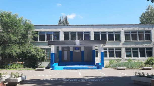 «Полно тараканов!»: омскую школу № 132 проверяют после жалоб на нашествие насекомых