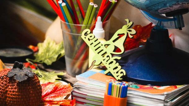 Жители Новосибирска готовы потратить на подарки учителям 3 000 рублей