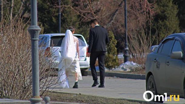Служба доставки испортила свадьбу женщине из Новосибирска