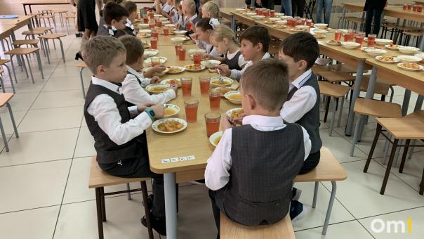 В прокуратуре рассказали, в каких школах Омска были массовые отравления