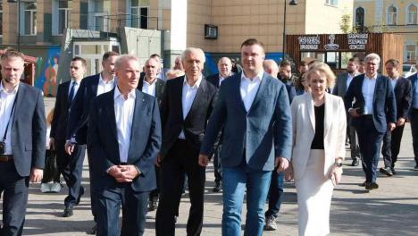 Губернатор Хоценко и федеральные партнёры оценили результаты благоустройства Омска