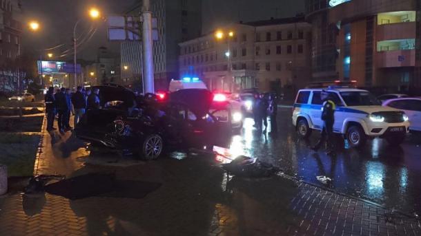 Смертельное ДТП в центре Новосибирска: водитель погиб, трое в больнице