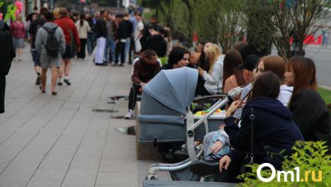 В следующем году омичи смогут получить больше маткапитала. Насколько увеличат выплату?