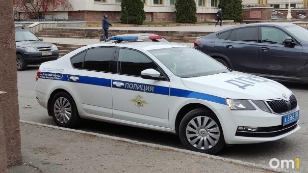 «Руки за спину!»: в Омске иностранец без прав пытался убежать от полицейских