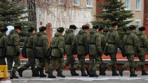 «Служи со СВОими!»: Новосибирская область продлила выплату допсредств контрактникам