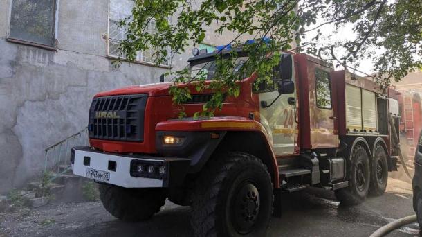 Отвергнутый новосибирец дважды поджег квартиру и явился с битой в руках