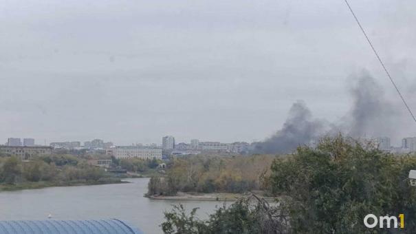 Крупный пожар на Левобережье Омска: что горит?