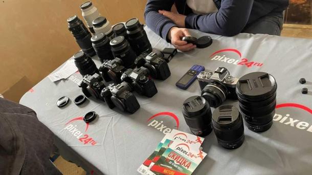 Виниловые проигрыватели и фотоаппараты стали самой популярной винтажной техникой в Новосибирске