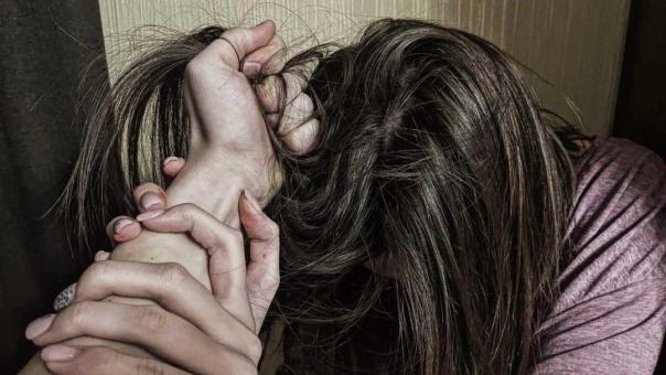 Двое жителей Новосибирска похитили 17-летнюю девушку в Кировском районе