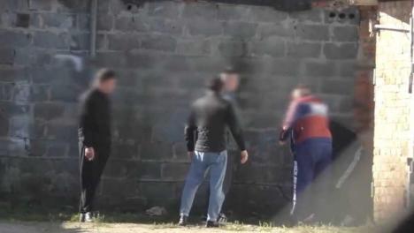 Вымогали деньги, угрожая ножом: суд вынес приговор троим омичам за разбойные нападения
