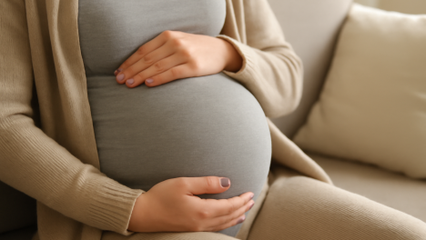 Беременные омички могут получить единое пособие. Как подать заявление?