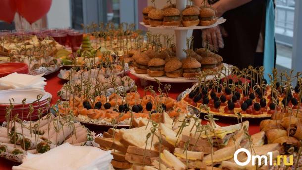 Диетолог предупредила омичей, какая привычная еда может вызвать опасные спазмы