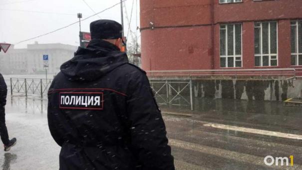 Полиция спасла пенсионеров от мошенников в Новосибирске