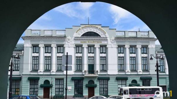 Омский музей Врубеля направит 7 миллионов на перевозку экспонатов для выставки
