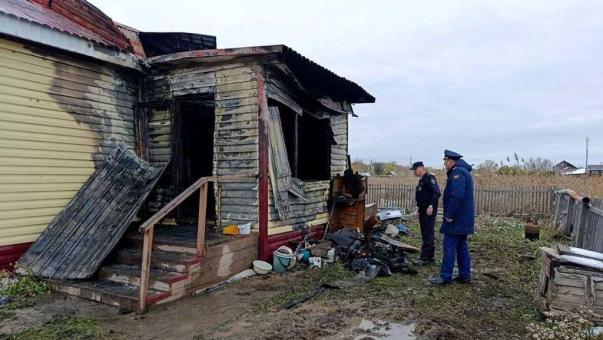 Отравились угарным газом: в омском посёлке при пожаре погибли две женщины