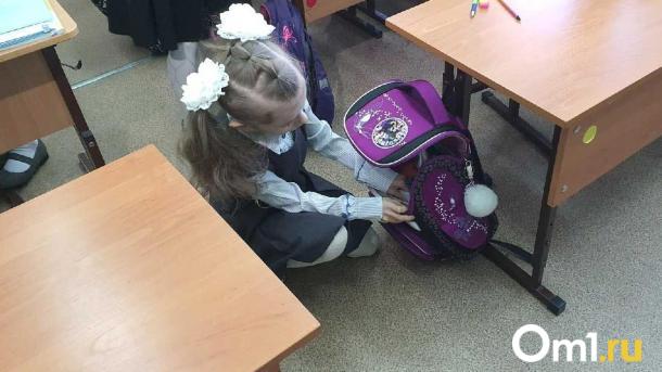 В мэрии рассказали, сколько школьников в Омске получают компенсацию за проезд