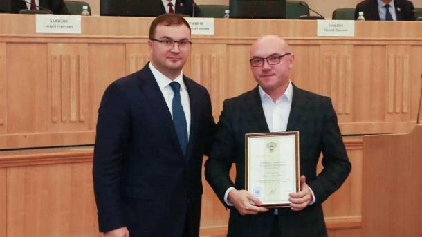 Губернатор Виталий Хоценко поздравил работников дорожной отрасли с профессиональным праздником