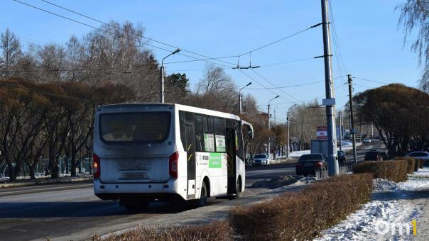 В Омске проезд на популярной маршрутке подорожает до 80 рублей