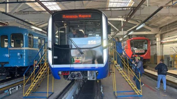 Власти Новосибирска закупили новые составы поездов метрополитена на 4 млрд рублей
