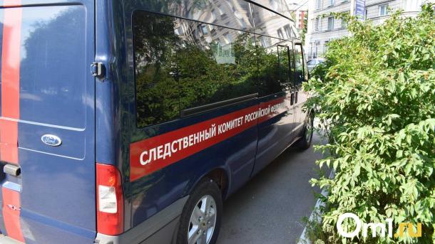 Следком помог омичам добиться ремонта дороги
