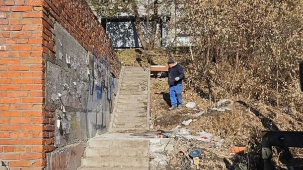 600 тысяч рублей за лестницу: жители Новосибирска добились ремонта на Курчатова