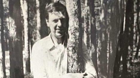 В День отца мэр Сергей Шелест поделился старым семейным фото