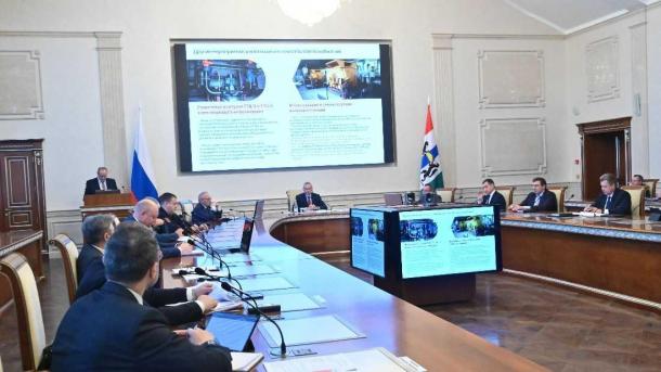 Губернатор Андрей Травников потребовал соблюдения сроков устранения разрытий в Новосибирске