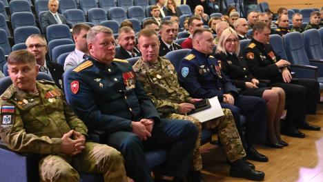 Губернатор лично запустил стажировки для второго потока «Героев НовоСибири» в Новосибирской области