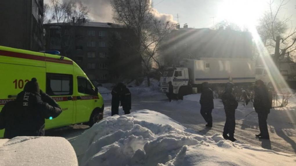 Припаркованные автомобили создают смертельные ловушки для детей Новосибирска