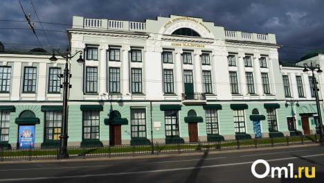 «Колоссальное удовольствие»: Павел Воля погулял по Омску перед концертом