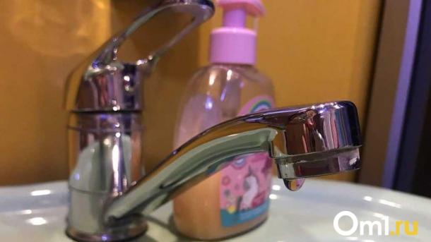 Часть омичей сегодня осталась без воды из-за прорыва водопровода