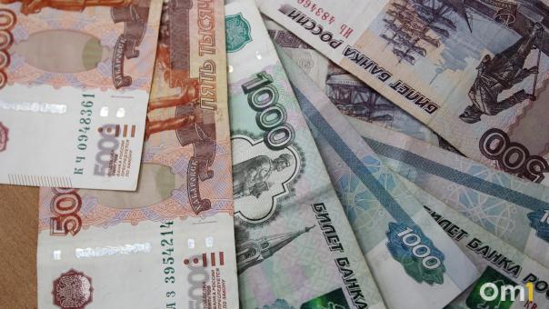 Омичам назвали профессии, где можно зарабатывать по 200 тысяч рублей и больше