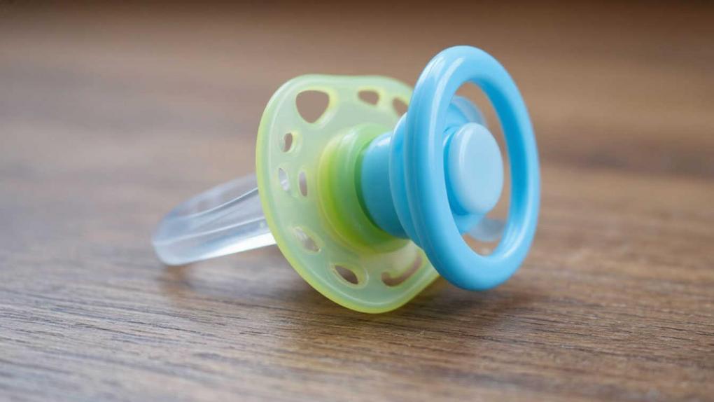 Психотерапевт Теслер: сосание пустышки может помочь в борьбе с курением