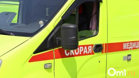 Новосибирец порезал себя и вырвал зуб: что довело мужчину до такого состояния?