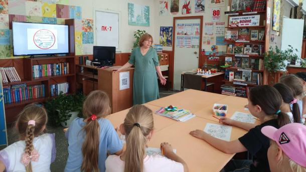 «В нашем библиотечном фонде порядка 400 тысяч экземпляров книг»