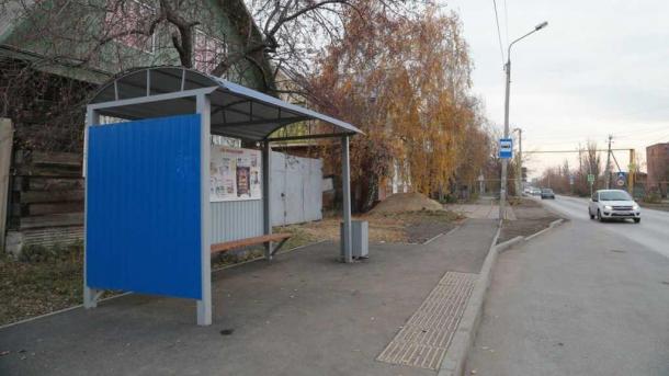 В Омске обновят 109 остановок общественного транспорта до конца года