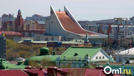 Перестанет работать: омичам напомнили, что «Пушкинскую карту» нужно обновить до нового года
