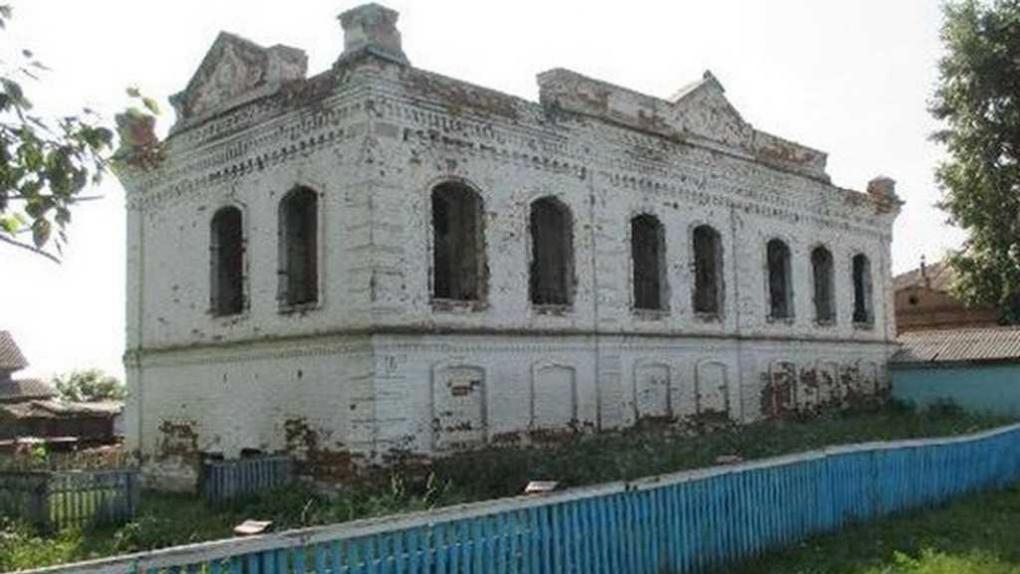 49 тысяч в год: в Омской области выставили на аукцион здание-памятник XIX века