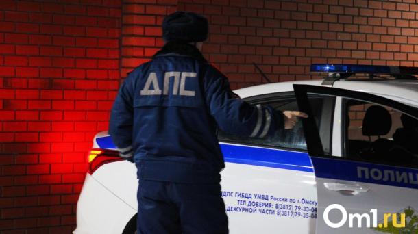 В Омской области подростки на мотоцикле врезались в дерево