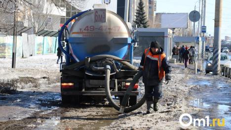 В Омске из-за ухудшения погоды дорожники работают в усиленном режиме: работы продолжатся ночью