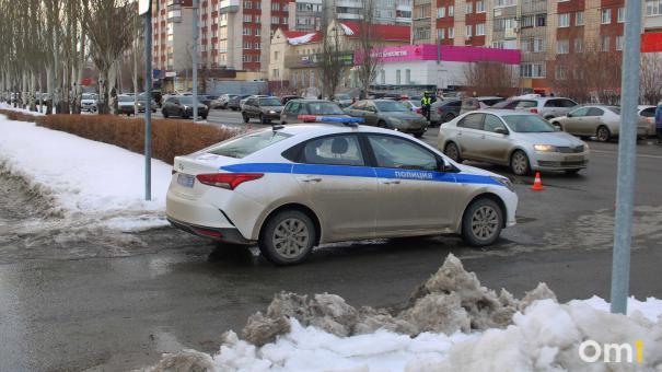 В ГИБДД рассказали, когда омичей начнут штрафовать за езду на летней резине