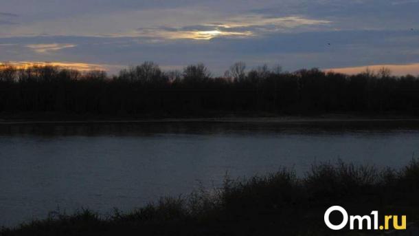 Пошёл на рыбалку: в Омской области нашли тело пенсионера на берегу озера