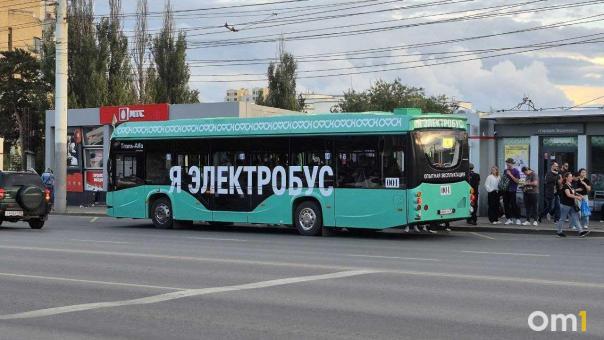 Омичам рассказали, куда пропал тестовый электробус