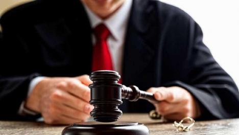 Директора обрушившейся школы в Татарске освободили из-под домашнего ареста