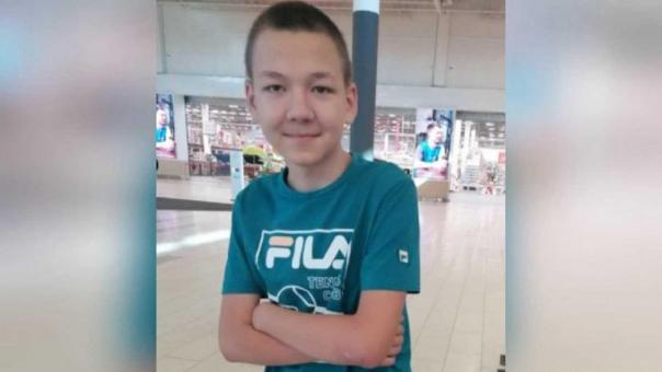 В Омске пропал 16-летний подросток в ветровке и спортивных штанах