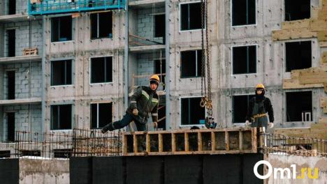 Стало известно, сколько квартир построили в Омской области в 2025 году