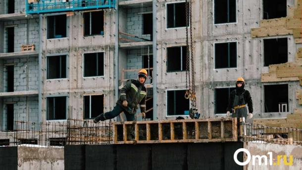 Стало известно, сколько квартир построили в Омской области в 2025 году