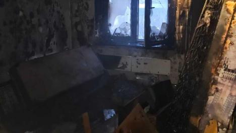 Поджёг диван: пожилой омич устроил пожар в своей квартире, чтобы отомстить жене